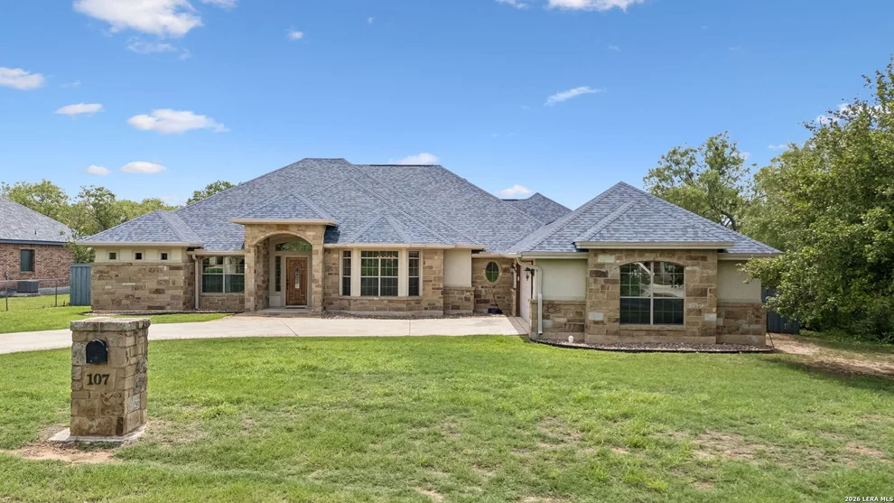 Unit for sale at 107 Oakview, Floresville, TX 78114