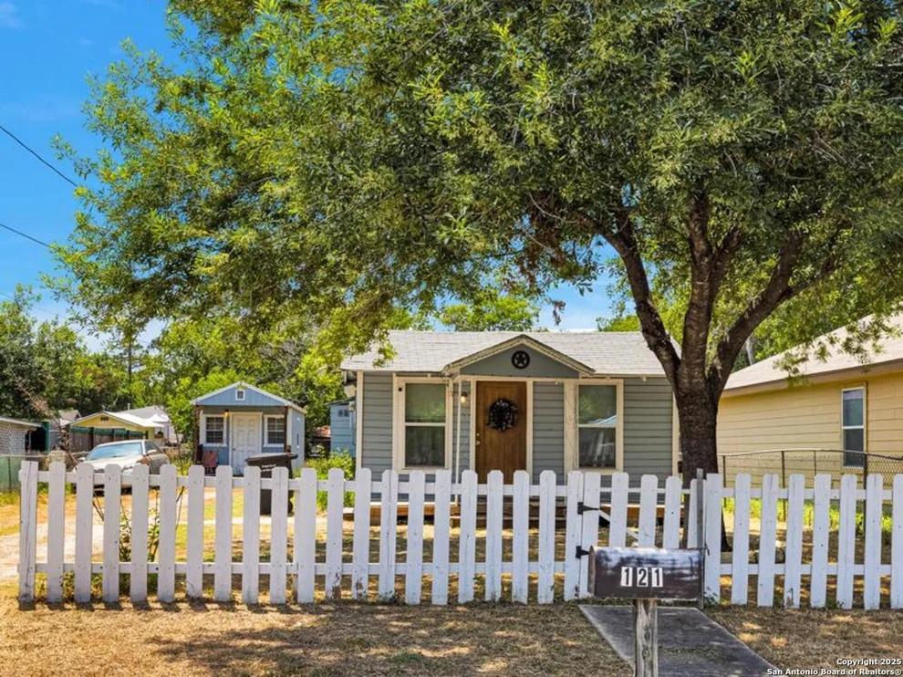 Unit for sale at 121 QUINTA ST, San Antonio, TX 78210
