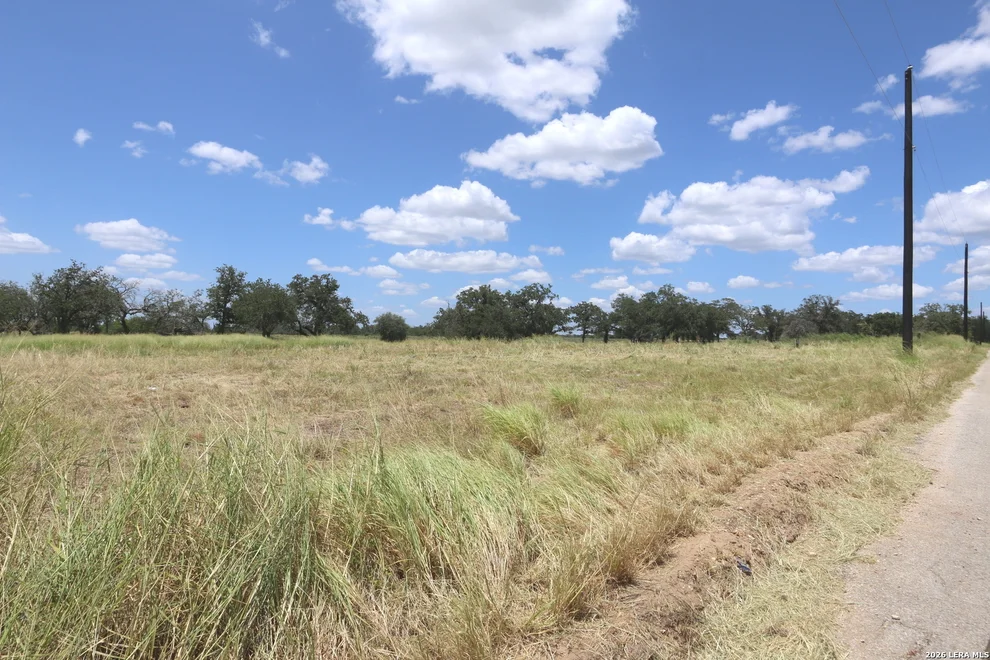 Unit for sale at 219 County Road 331, Floresville, TX 78114