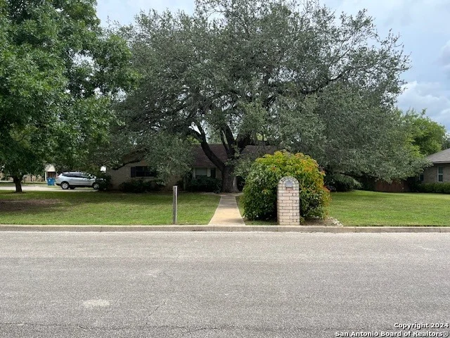 Unit for sale at 1130 CARDINAL DR, Pleasanton, TX 78064