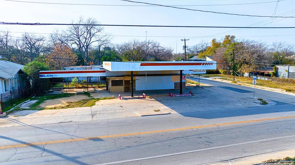Unit for sale at 2901 S Flores St, San Antonio, TX 78204