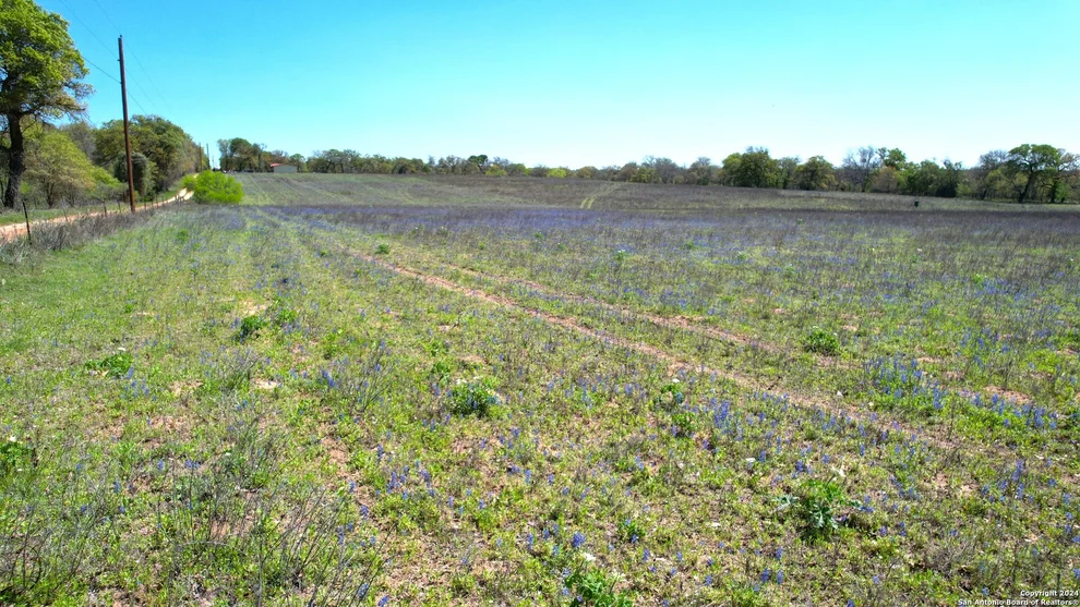 Unit for sale at 13746 FM 539, La Vernia, TX 78121