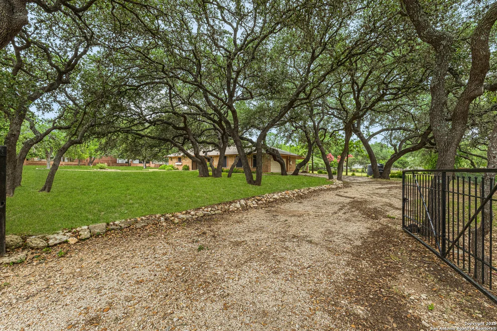 Unit for sale at 6674 Pembroke Rd, San Antonio, TX 78240