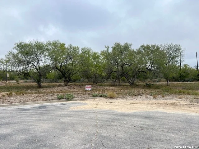 Unit for sale at 2102 Vista Bonita, Three Rivers, TX 78071