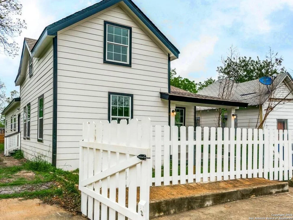 Unit for sale at 941 W MYRTLE ST, San Antonio, TX 78212