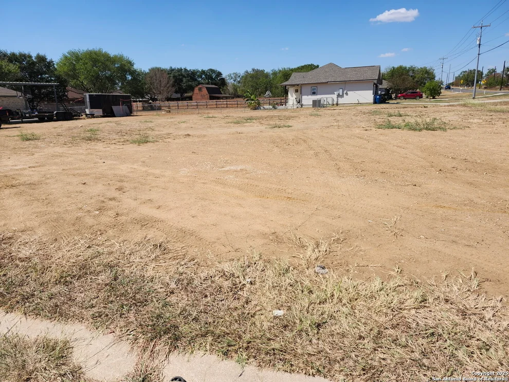 Unit for sale at 451 4th Street, Floresville, TX 78114