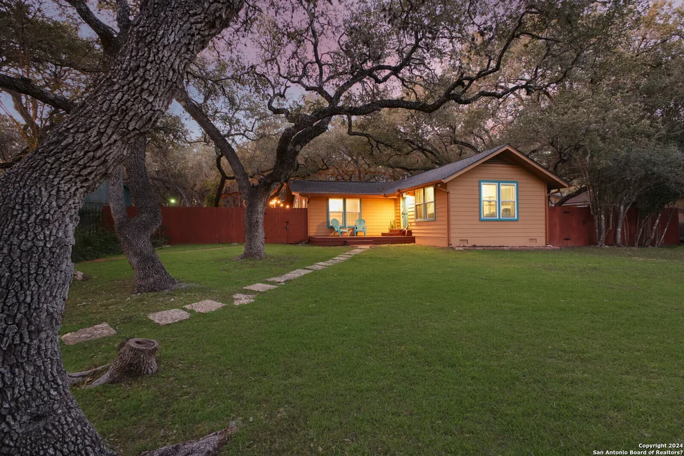 Unit for sale at 303 S Manton Ln, San Antonio, TX 78213