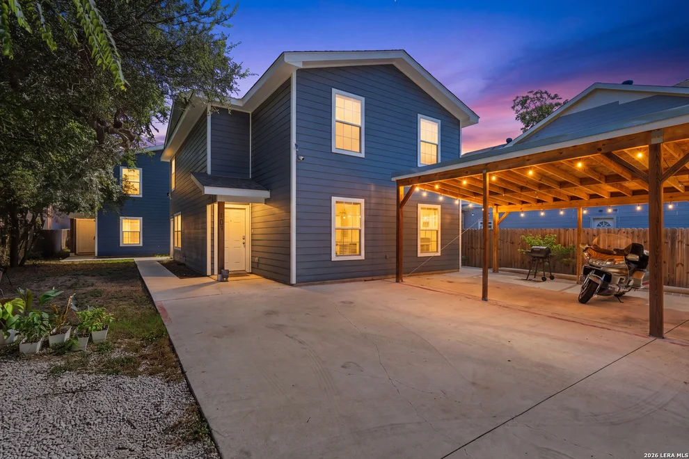 Photo of 1535 West Laurel, San Antonio, TX 78207