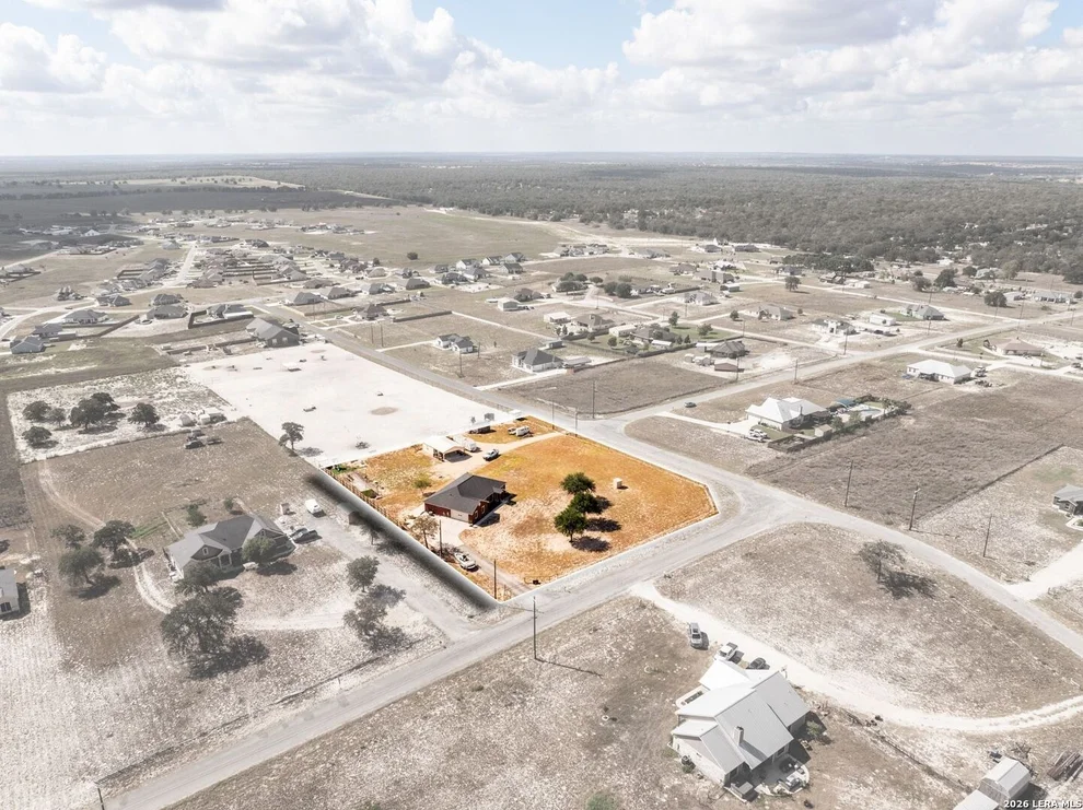 Unit for sale at 700 Lake Valley Dr, La Vernia, TX 78121