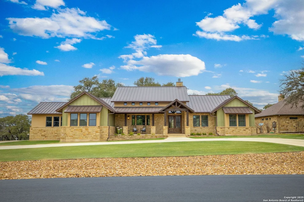 Unit for sale at 2625 Red Bud, New Braunfels, TX 78132