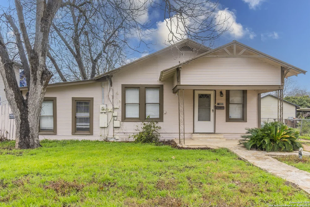 Unit for sale at 1222 W Mill, New Braunfels, TX 78130