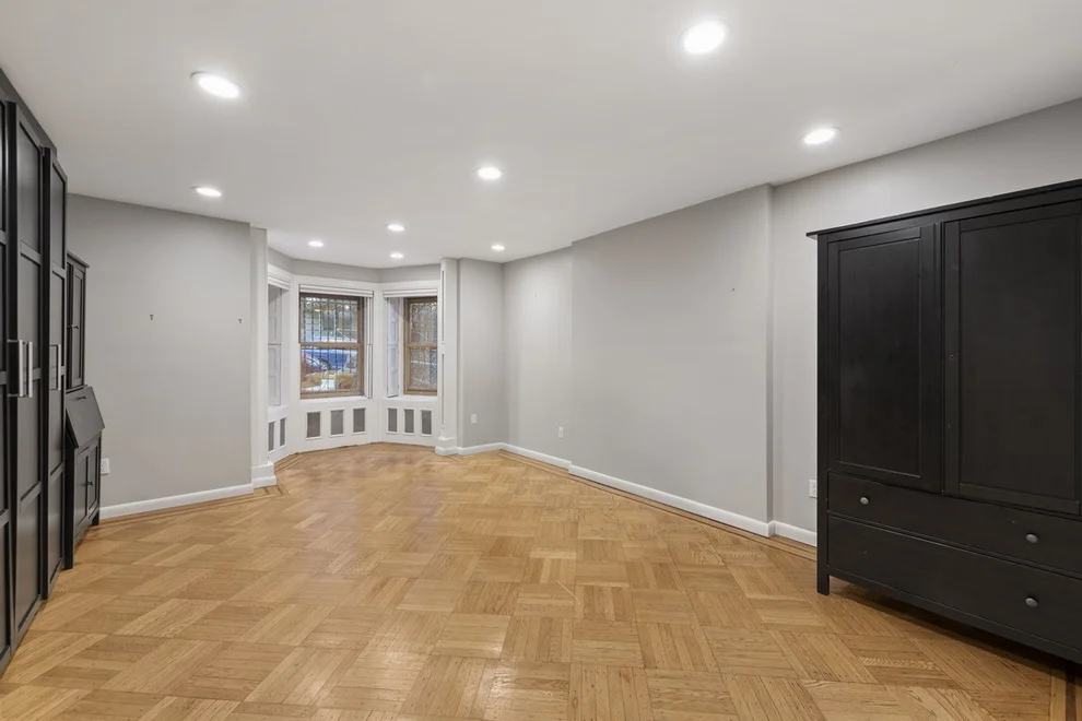 Unit for sale at 319 W 103RD Street, Manhattan, NY 10025