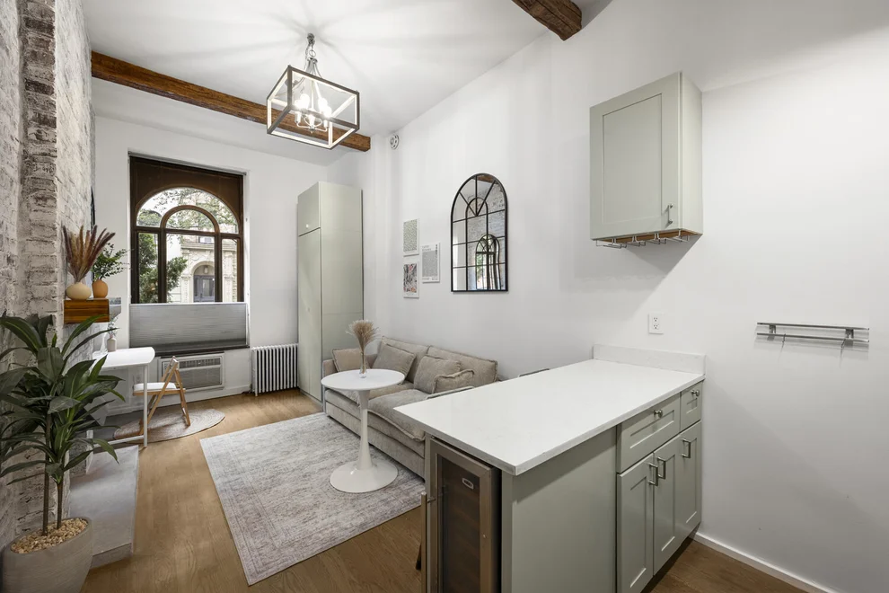Unit for sale at 221 W 21ST Street, Manhattan, NY 10011