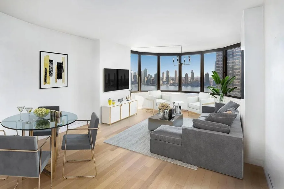 Unit for sale at 330 E 38TH Street, Manhattan, NY 10016