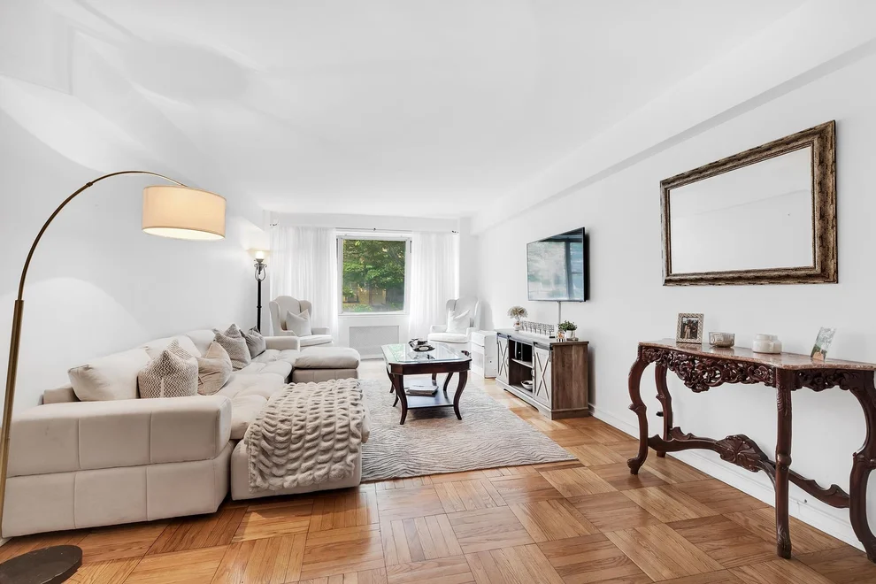 Unit for sale at 415 E 52ND Street, Manhattan, NY 10022