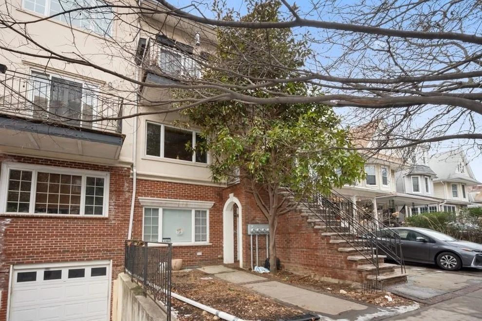 Unit for sale at 336 E 7th Street, Brooklyn, NY 11218