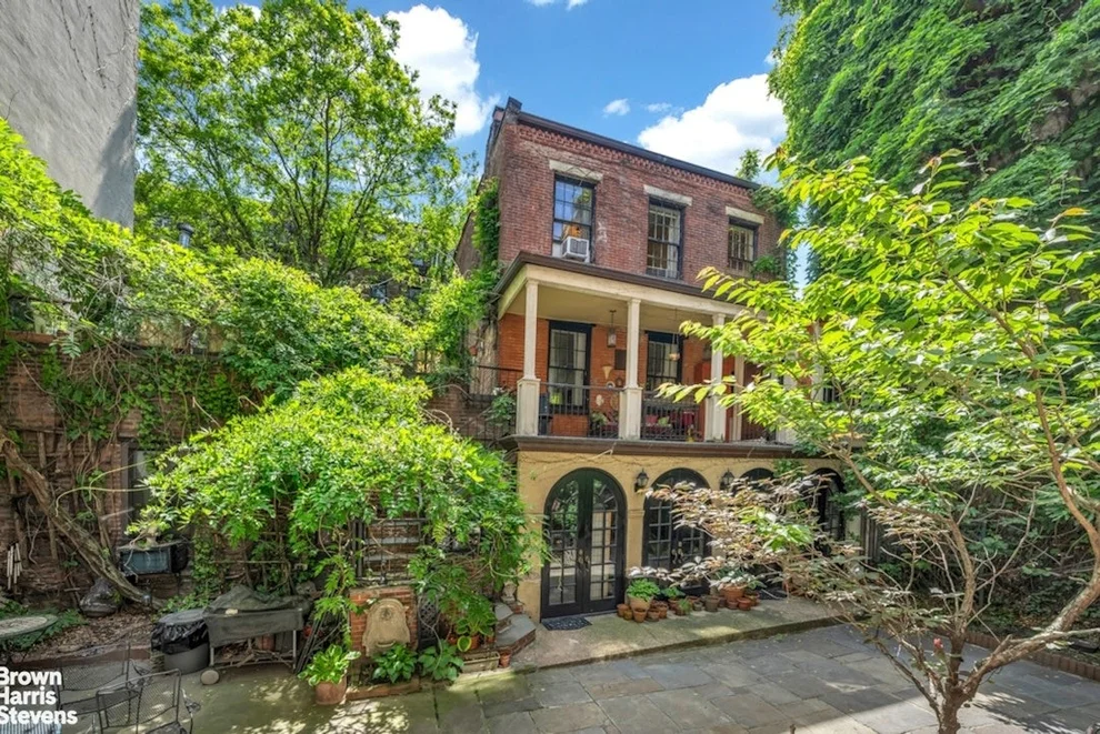 Unit for sale at 422 W 46TH Street, Manhattan, NY 10036