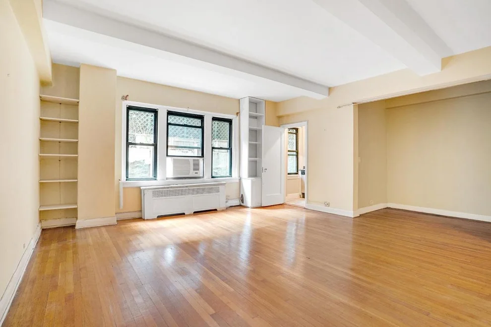 Unit for sale at 400 E 52nd Street, Manhattan, NY 10022