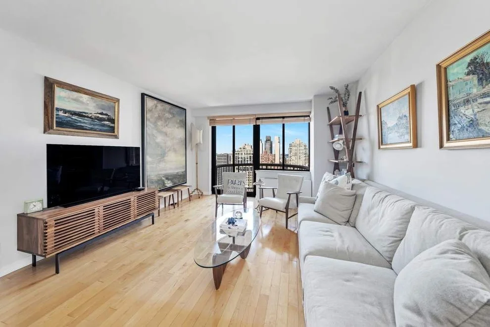 Unit for sale at 45 E 25th Street, Manhattan, NY 10010