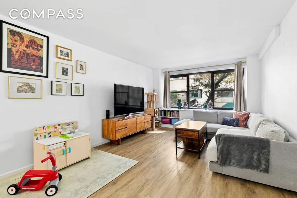 Unit for sale at 200 E 27th Street, Manhattan, NY 10016