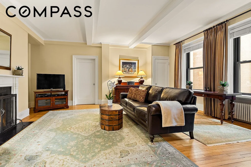 Unit for sale at 212 E 48th Street, Manhattan, NY 10017