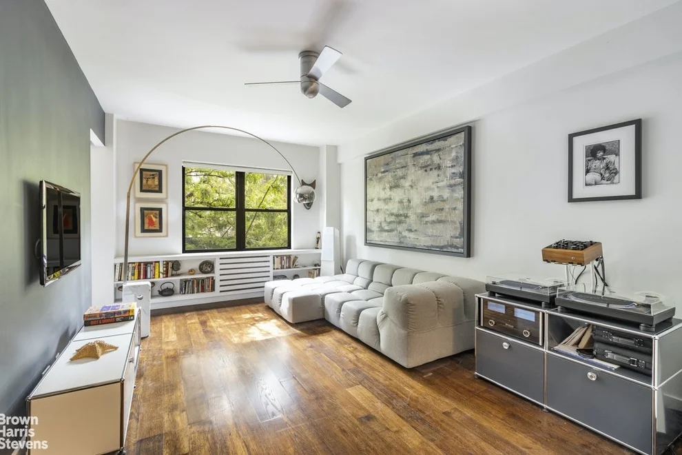 Unit for sale at 241 6TH Avenue, Manhattan, NY 10014