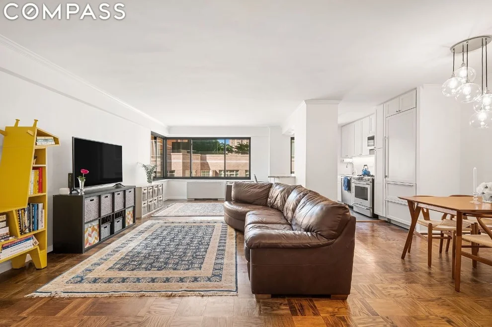 Unit for sale at 10 E End Avenue, Manhattan, NY 10075