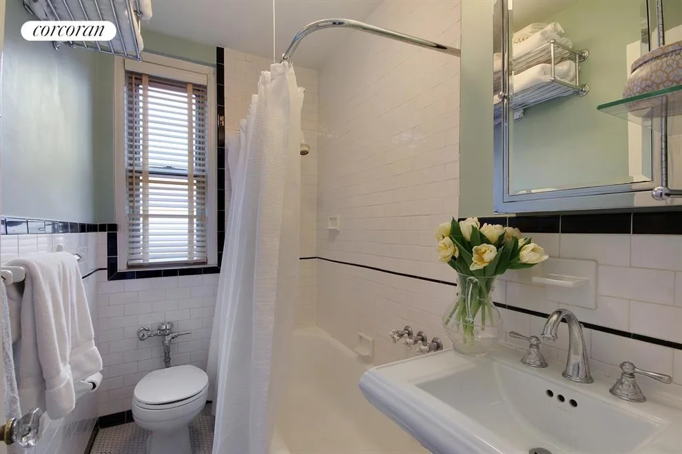 Unit for sale at 310 W 72ND Street, Manhattan, NY 10023