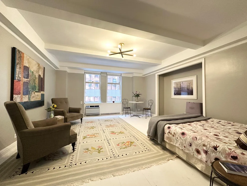Unit for sale at 470 W 24TH Street, Manhattan, NY 10011