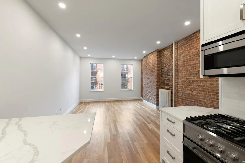 Unit for sale at 325 W 11th Street, Manhattan, NY 10014