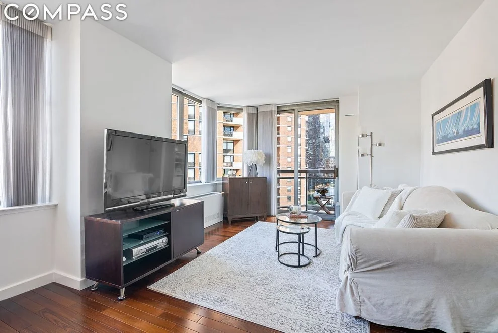 Unit for sale at 500 W 43rd Street, Manhattan, NY 10036