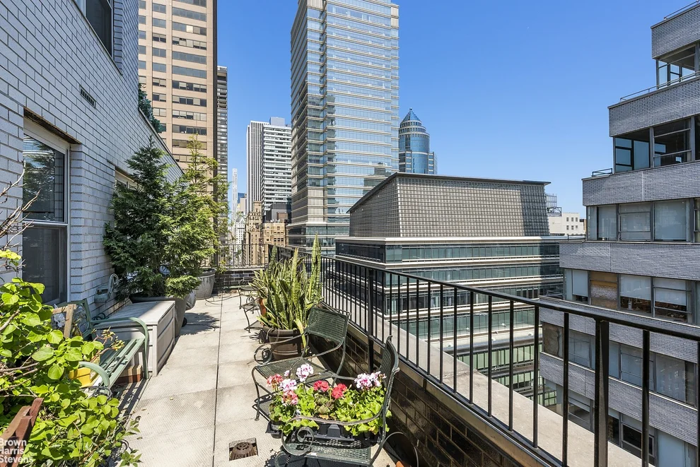 Unit for sale at 200 E 58TH Street, Manhattan, NY 10022