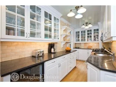 Unit for sale at 163 E 81st Street, Manhattan, NY 10028