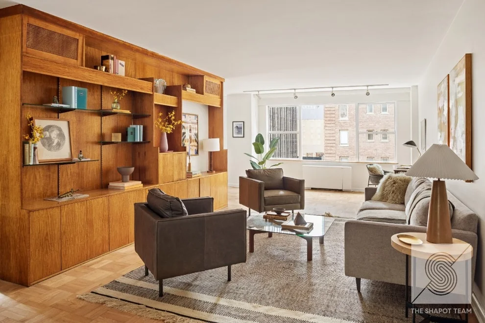 Unit for sale at 77 W 55th Street, Manhattan, NY 10019