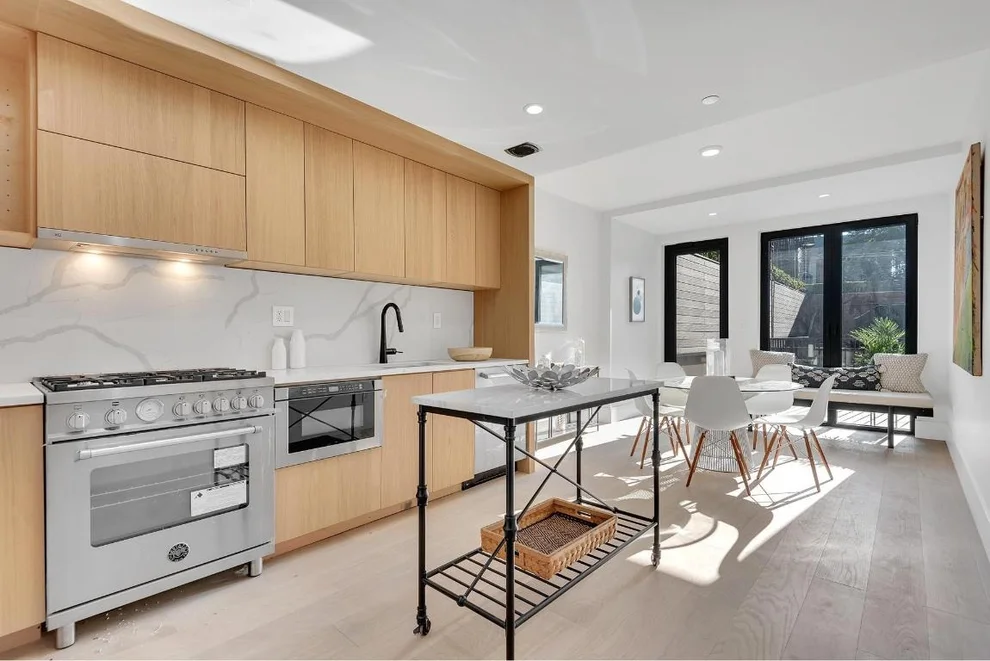 Unit for sale at 490 LORIMER Street, Brooklyn, NY 11211