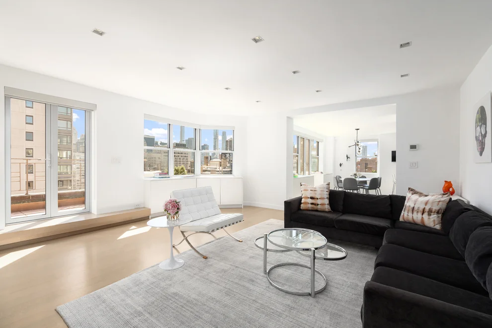 Unit for sale at 165 E 72ND Street, Manhattan, NY 10021