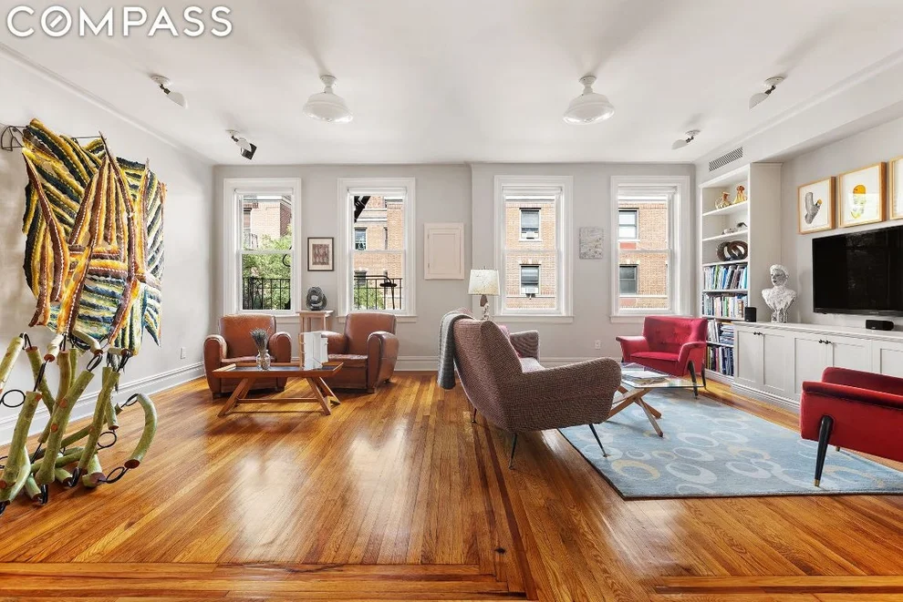 Unit for sale at 130 W 16th Street, Manhattan, NY 10011