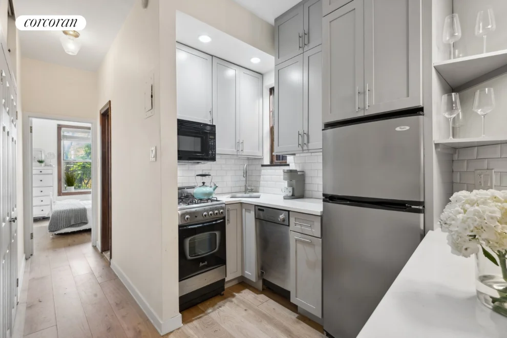 Unit for sale at 152 E 83RD Street, Manhattan, NY 10028