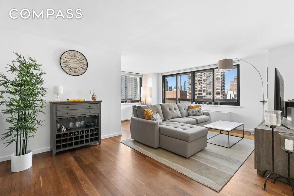 Unit for sale at 515 E 72nd Street, Manhattan, NY 10021