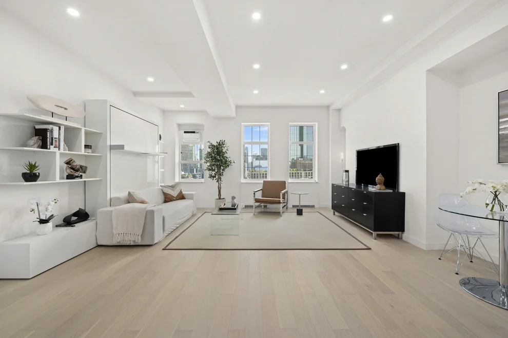 Unit for sale at 470 W 24TH Street, Manhattan, NY 10011