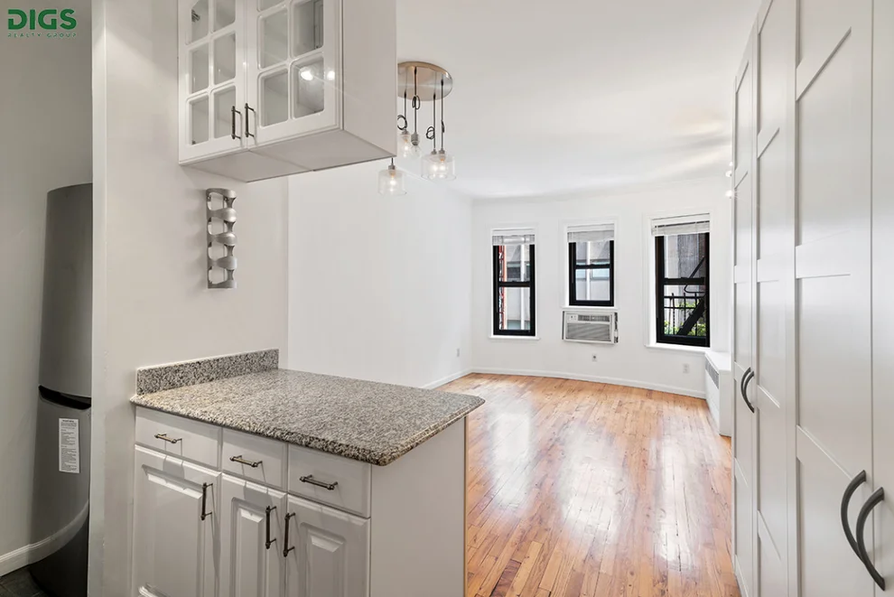 Unit for sale at 160 E 91ST Street, Manhattan, NY 10128