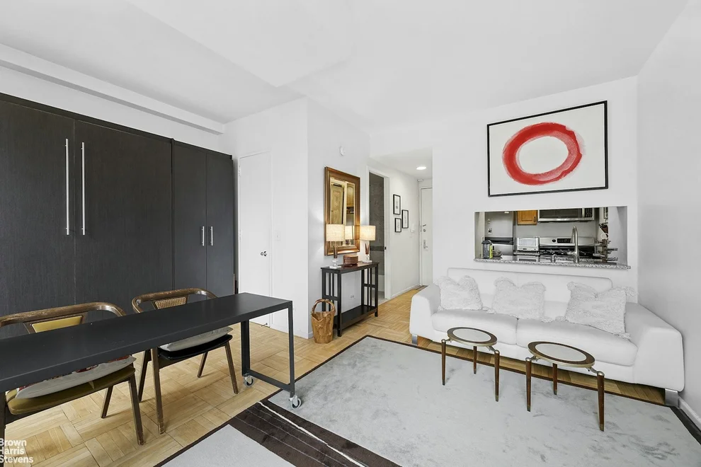 Unit for sale at 236 E 47TH Street, Manhattan, NY 10017