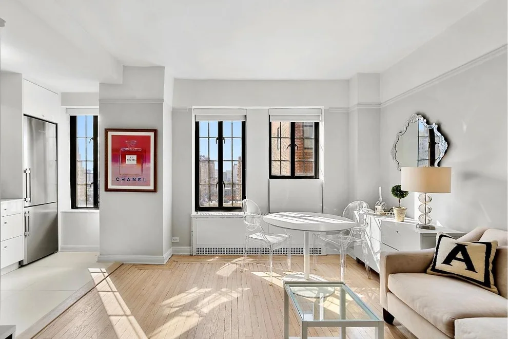Unit for sale at 201 W 16TH Street, Manhattan, NY 10011