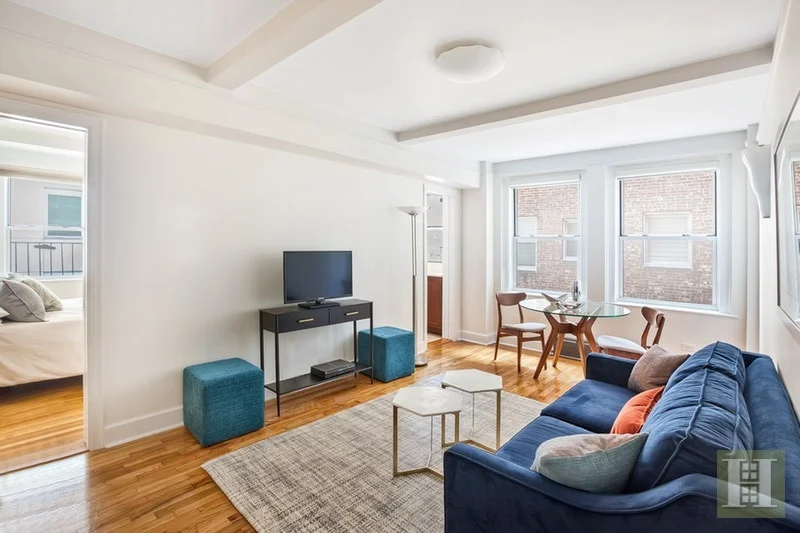 Unit for sale at 333 E 43RD Street, Manhattan, NY 10017