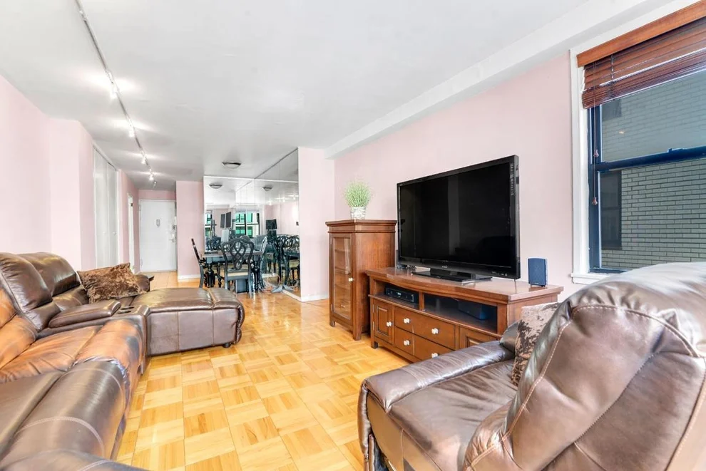 Unit for sale at 201 E 21st Street, Manhattan, NY 10010