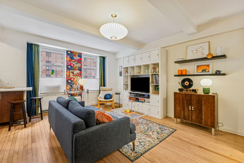 Unit for sale at 465 W 23RD Street, Manhattan, NY 10011