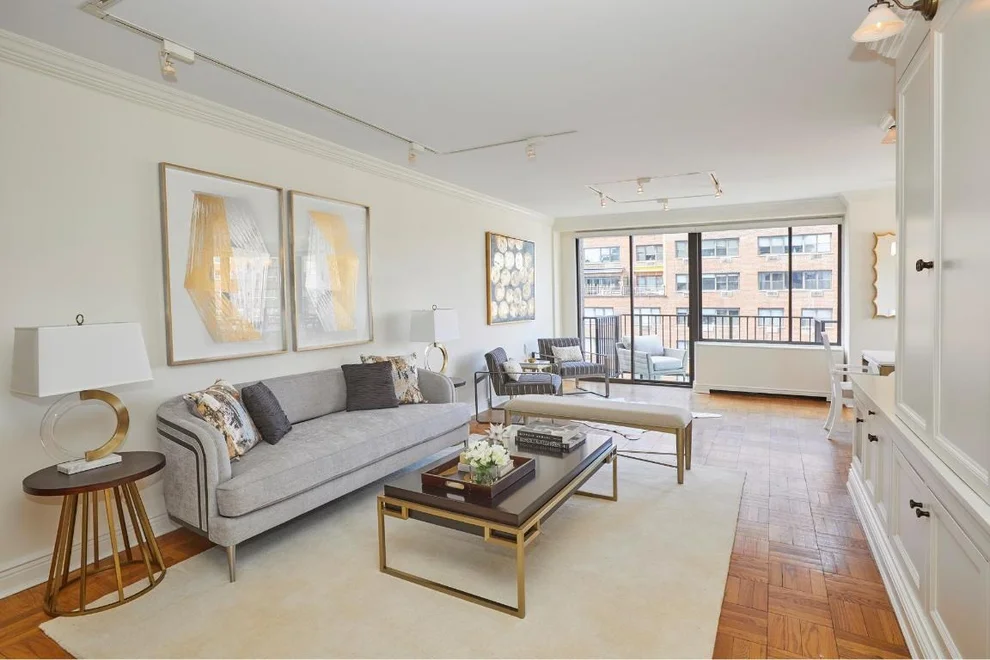 Unit for sale at 203 E 72ND Street, Manhattan, NY 10021