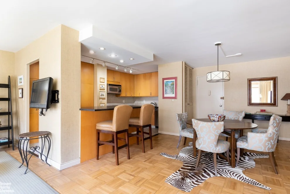 Unit for sale at 207 E 74TH Street, Manhattan, NY 10021