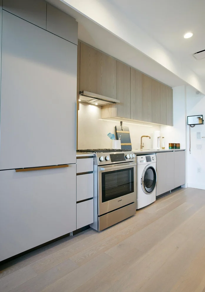 Unit for sale at 3 Court Square, Queens, NY 11101