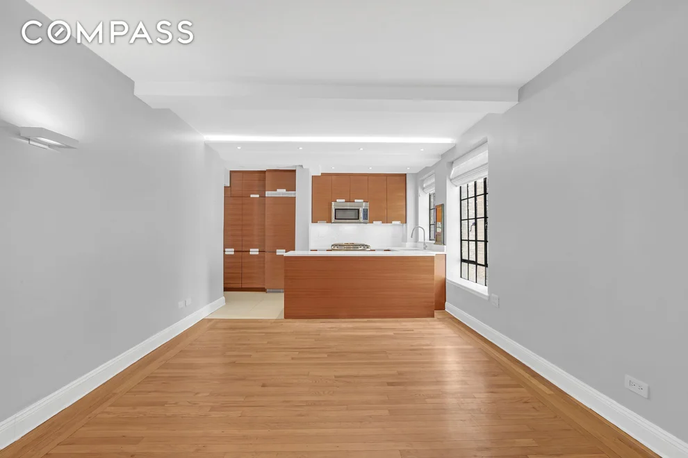 Unit for sale at 333 E 43rd Street, Manhattan, NY 10017